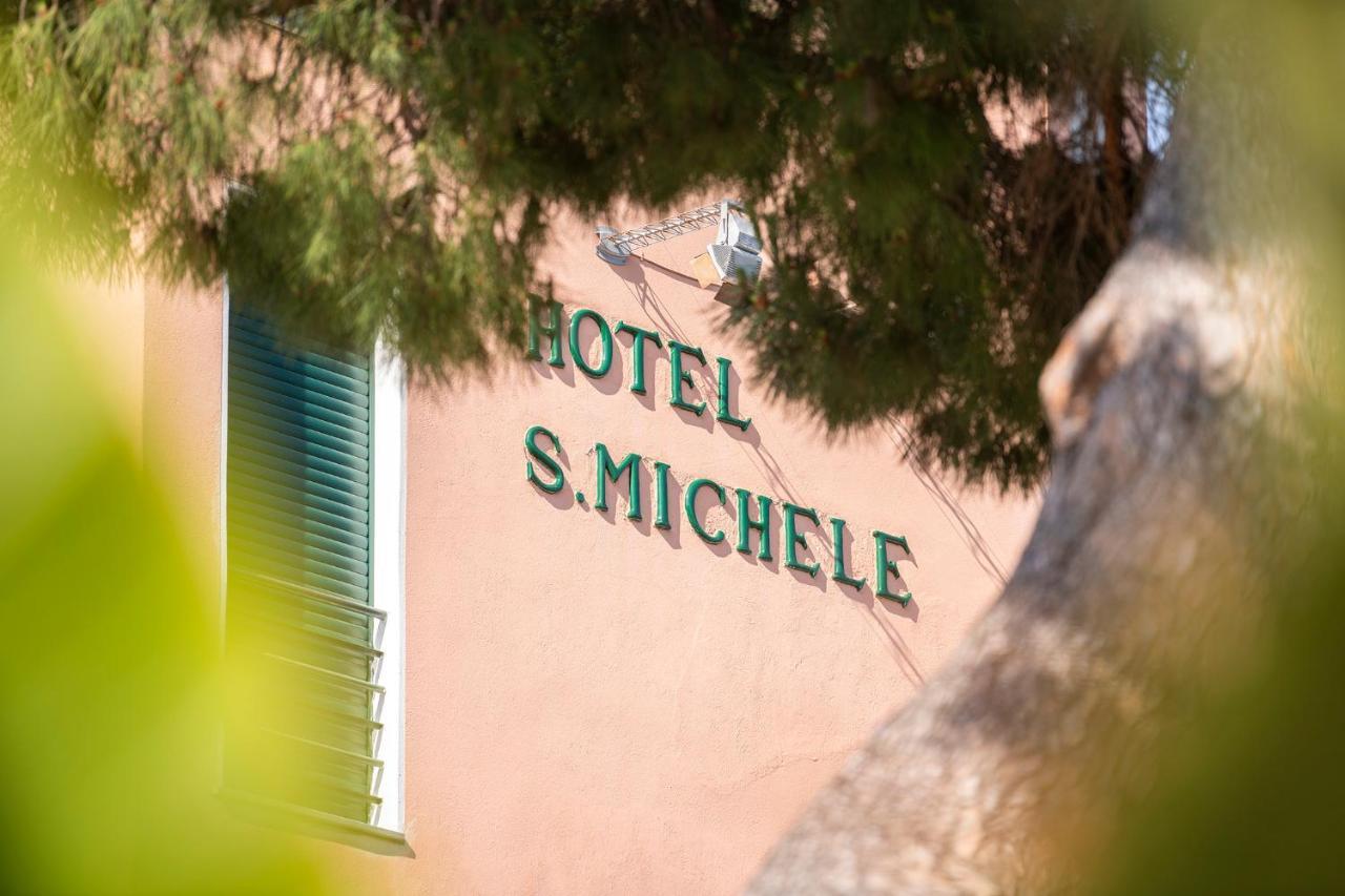 Hotel San Michele Celle Ligure Esterno foto